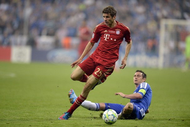 Được thi đấu trên sân nhà, dễ hiểu vì sao Bayern Munich chơi tấn công, áp đảo Chelsea ngay từ đầu