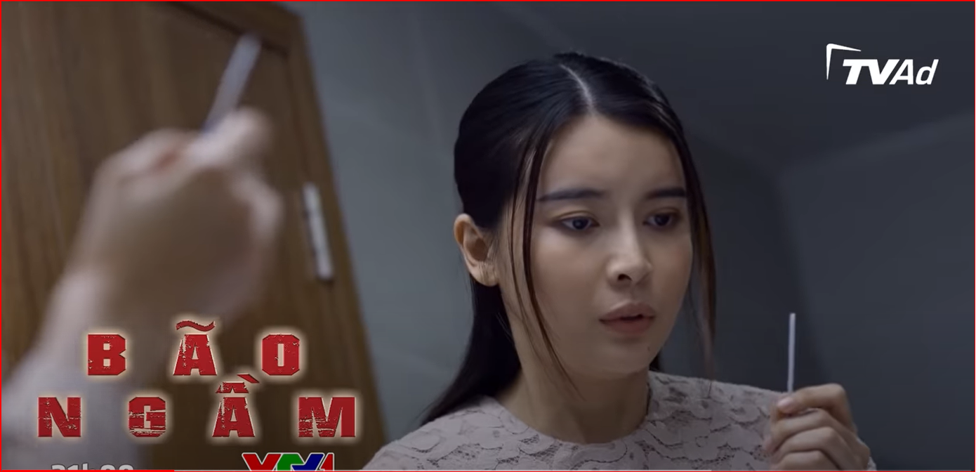 Hạ Lam phát hiện có thai với Hùng. Hạ Lam phát hiện có thai với Hùng.