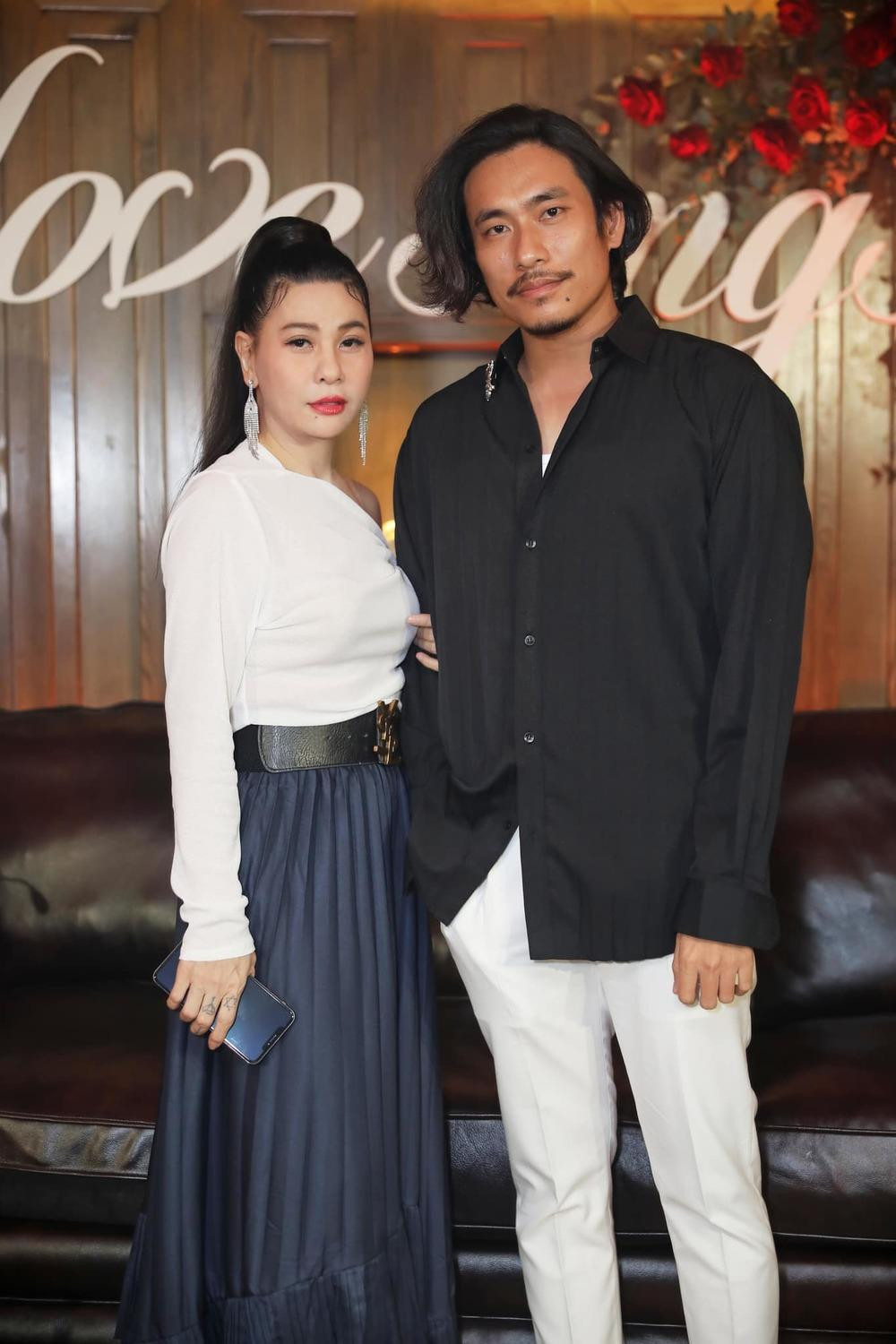 Hậu chia tay, hai người vẫn giữ quan hệ bè bạn.