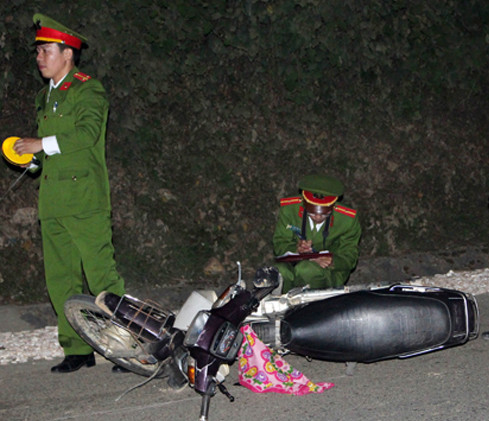 Chồng chết, vợ trọng thương sau tai nạn kinh hoàng ảnh 1