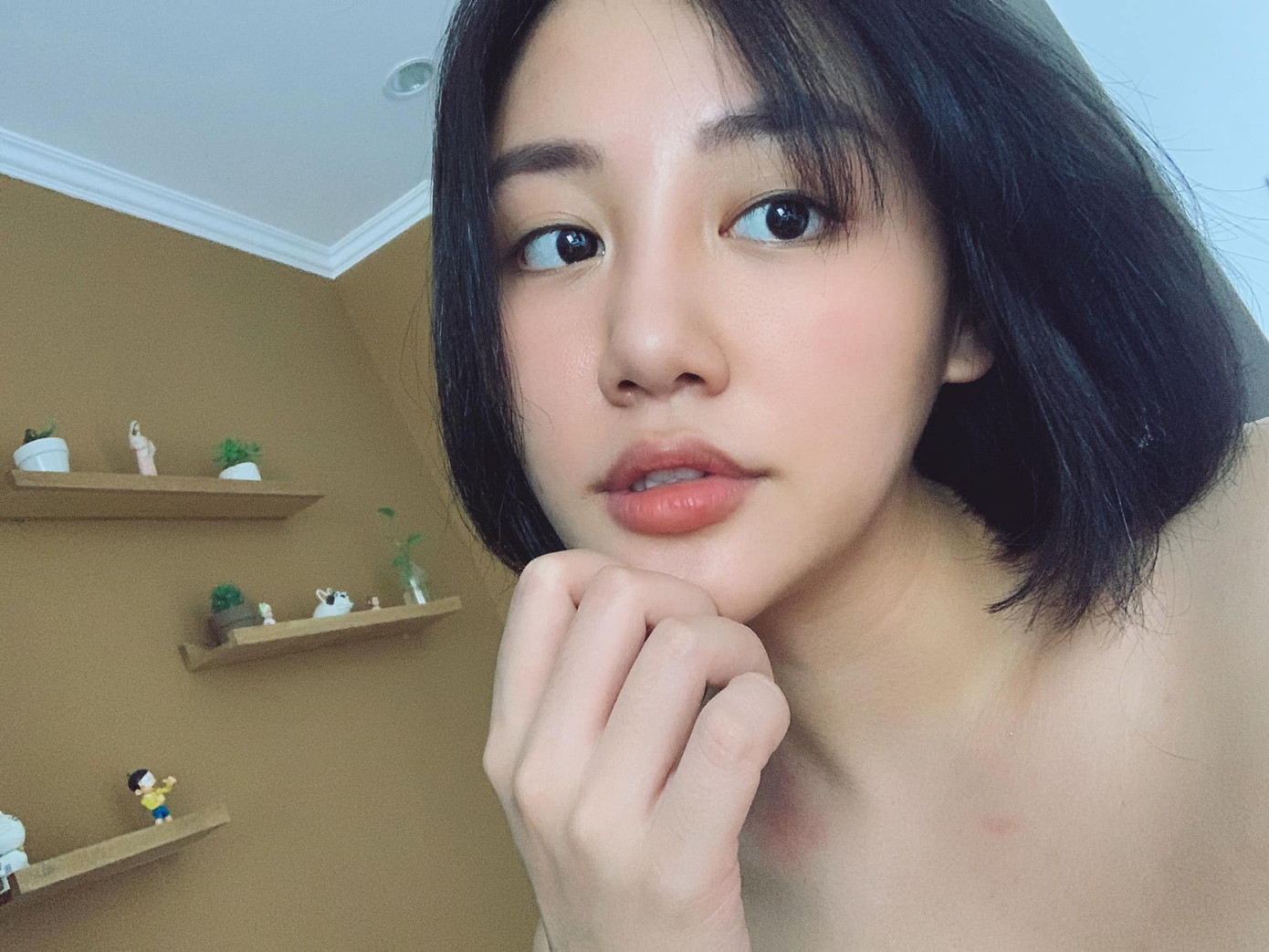 Động thái mới của Văn Mai Hương sau khi bị chê hát dở ảnh 3