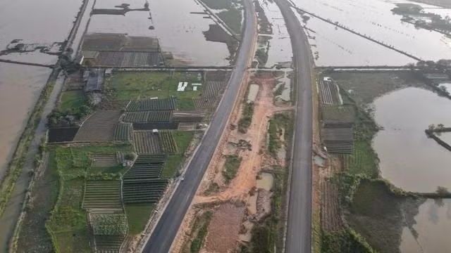 Đường song hành Vành đai 4 - Vùng Thủ đô dự kiến hoàn thành cuối năm 2025.