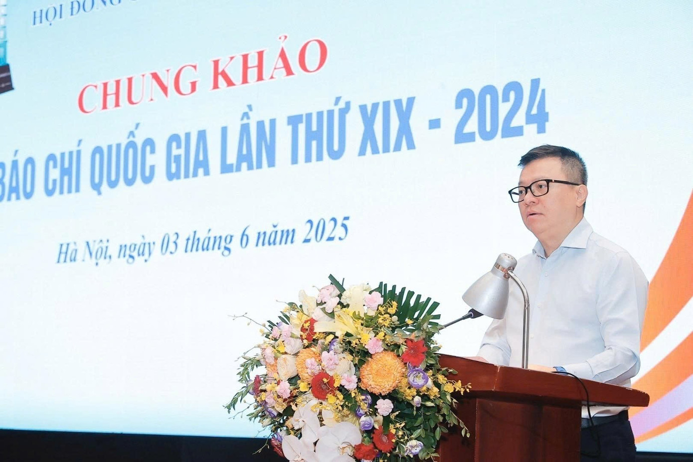 Nhà báo Lê Quốc Minh, Tổng Biên tập báo Nhân dân, Chủ tịch Hội Nhà báo Việt Nam, Chủ tịch Hội đồng Giải báo chí Quốc gia phát biểu tại buổi khai mạc vòng chấm chung khảo. Nhà báo Lê Quốc Minh, Tổng Biên tập báo Nhân dân, Chủ tịch Hội Nhà báo Việt Nam, Chủ tịch Hội đồng Giải báo chí Quốc gia phát biểu tại buổi khai mạc vòng chấm chung khảo.