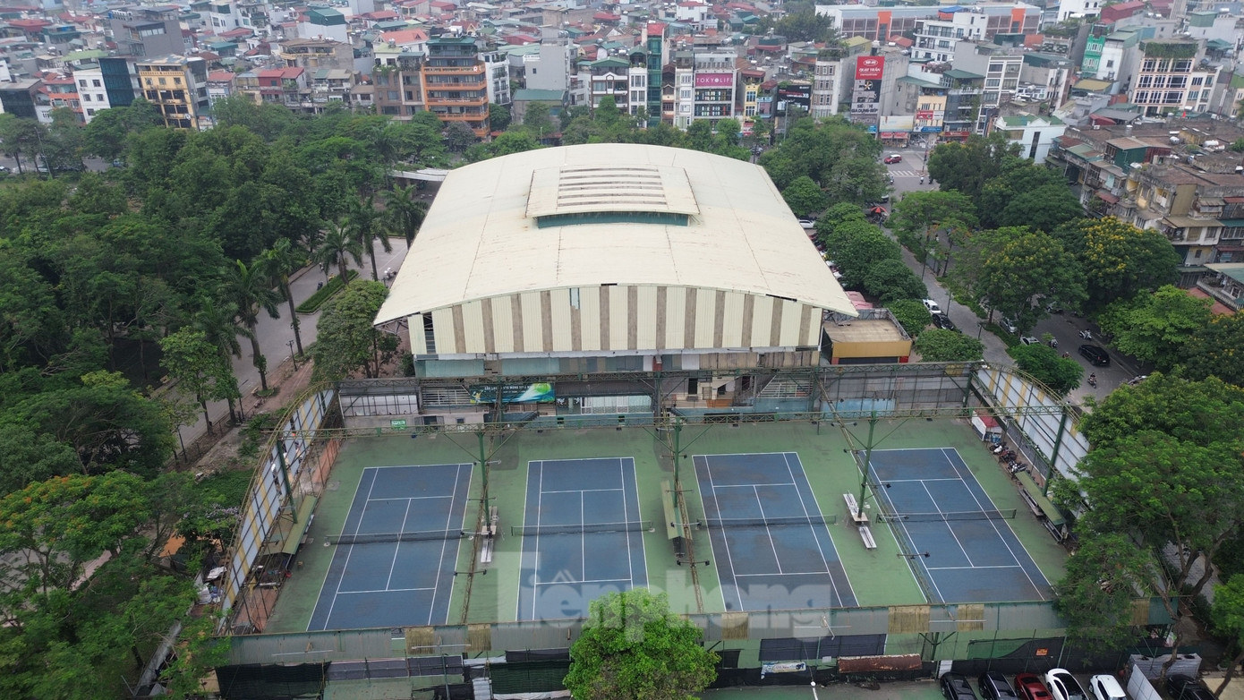 UBND thành phố Hà Nội cho biết, trong giai đoạn 2021 - 2025, việc xử lý vi phạm tại Công viên Tuổi trẻ Thủ đô cơ bản đạt khoảng trên 60%. Hiện UBND quận Hai Bà Trưng đang tiếp tục xử lý các công trình, hạng mục vi phạm còn lại.