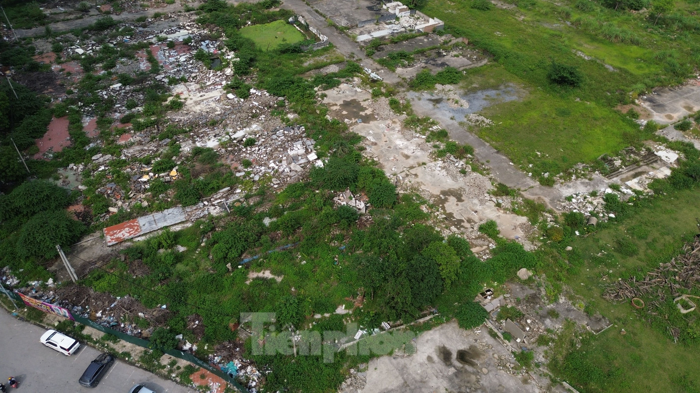 Ông Nguyễn Xuân Sáng, Phó Giám đốc Sở Tài chính Hà Nội cho biết, Dự án công viên Hà Đông đã được điều chỉnh bố trí vốn trong dự toán ngân sách của quận. Sau khi thực hiện chính quyền địa phương 2 cấp, nếu dự án được đưa xuống phường sẽ cân đối bảo đảm ngân sách thực hiện. Trường hợp giao về thành phố thì sẽ điều chỉnh để bảo đảm có đủ điều kiện thực hiện.