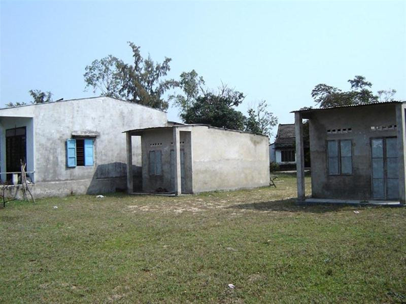 Nhiều căn nhà chờ giải toả do dân Hoà Quý xây dựng