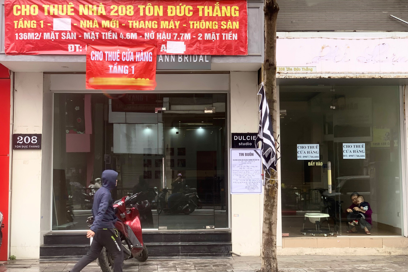 Mặt bằng "khủng" tại khu phố sầm uất 3 tầng được rao giá thuê 150 triệu đồng/tháng.