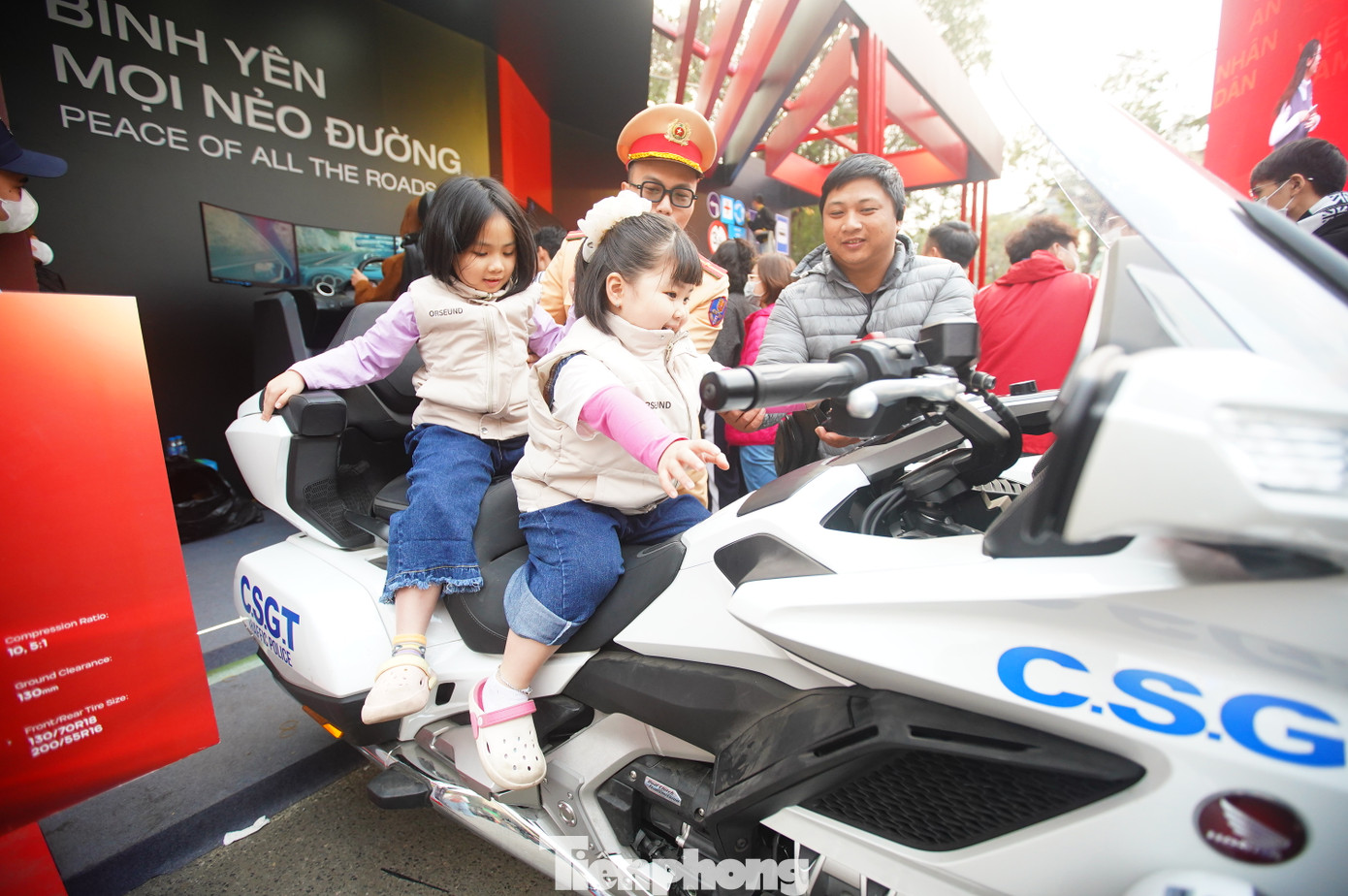 Khu vực trưng bày của lực lượng Cảnh sát giao thông.