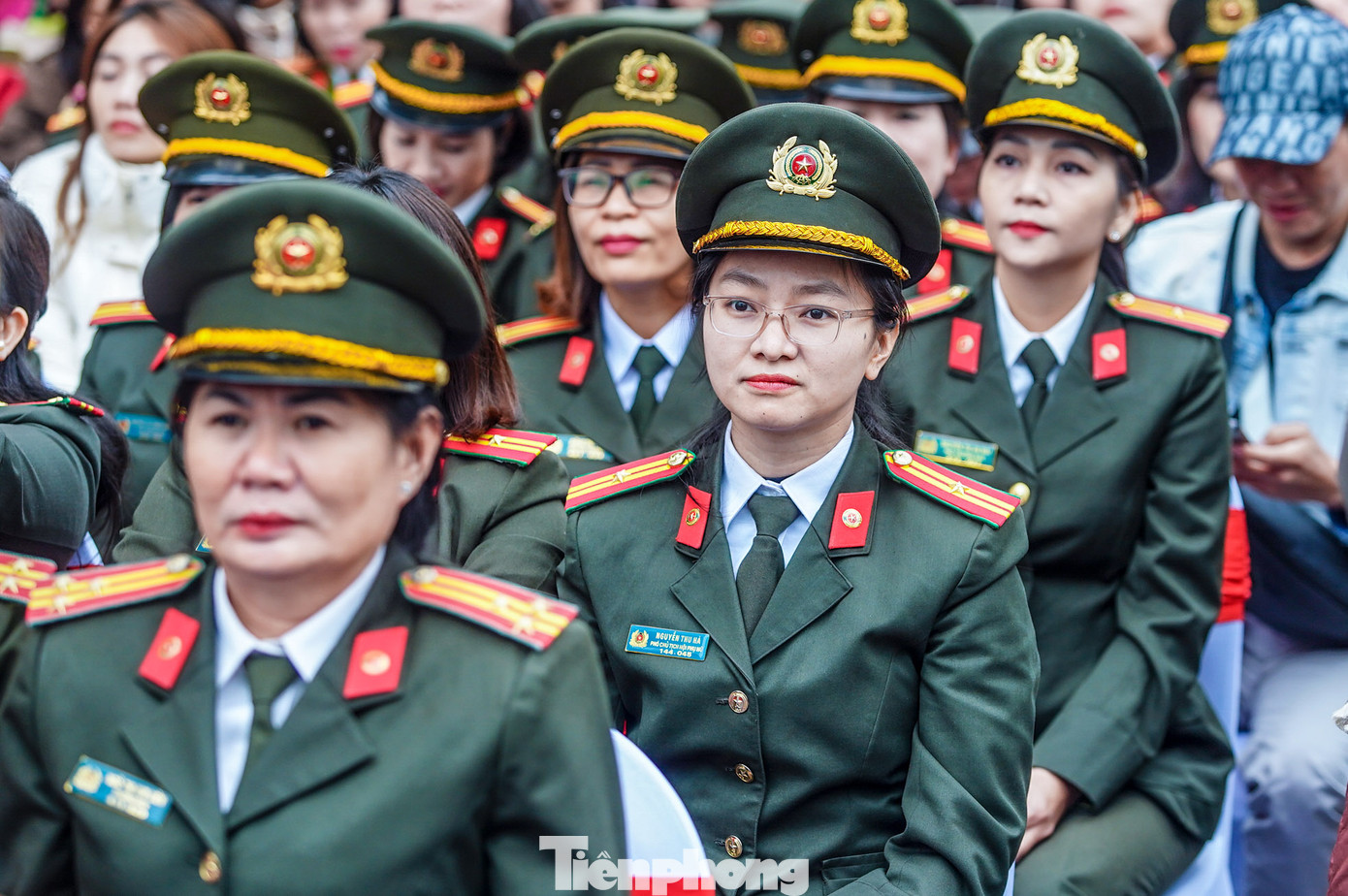 Lễ hội áo dài nữ Công an nhân dân là hoạt động mở màn cho chuỗi hoạt động đặc biệt của Bộ Công an tổ chức nhân dịp kỷ niệm 77 năm CAND học tập, thực hiện Sáu điều Bác Hồ dạy, hướng tới kỷ niệm 80 năm Ngày truyền thống CAND, 20 năm Ngày hội toàn dân bảo vệ an ninh Tổ quốc. Lễ hội cũng là hoạt động nhiều ý nghĩa chào mừng 115 năm Ngày Quốc tế phụ nữ; 95 năm Ngày thành lập Hội Liên hiệp phụ nữ Việt Nam.