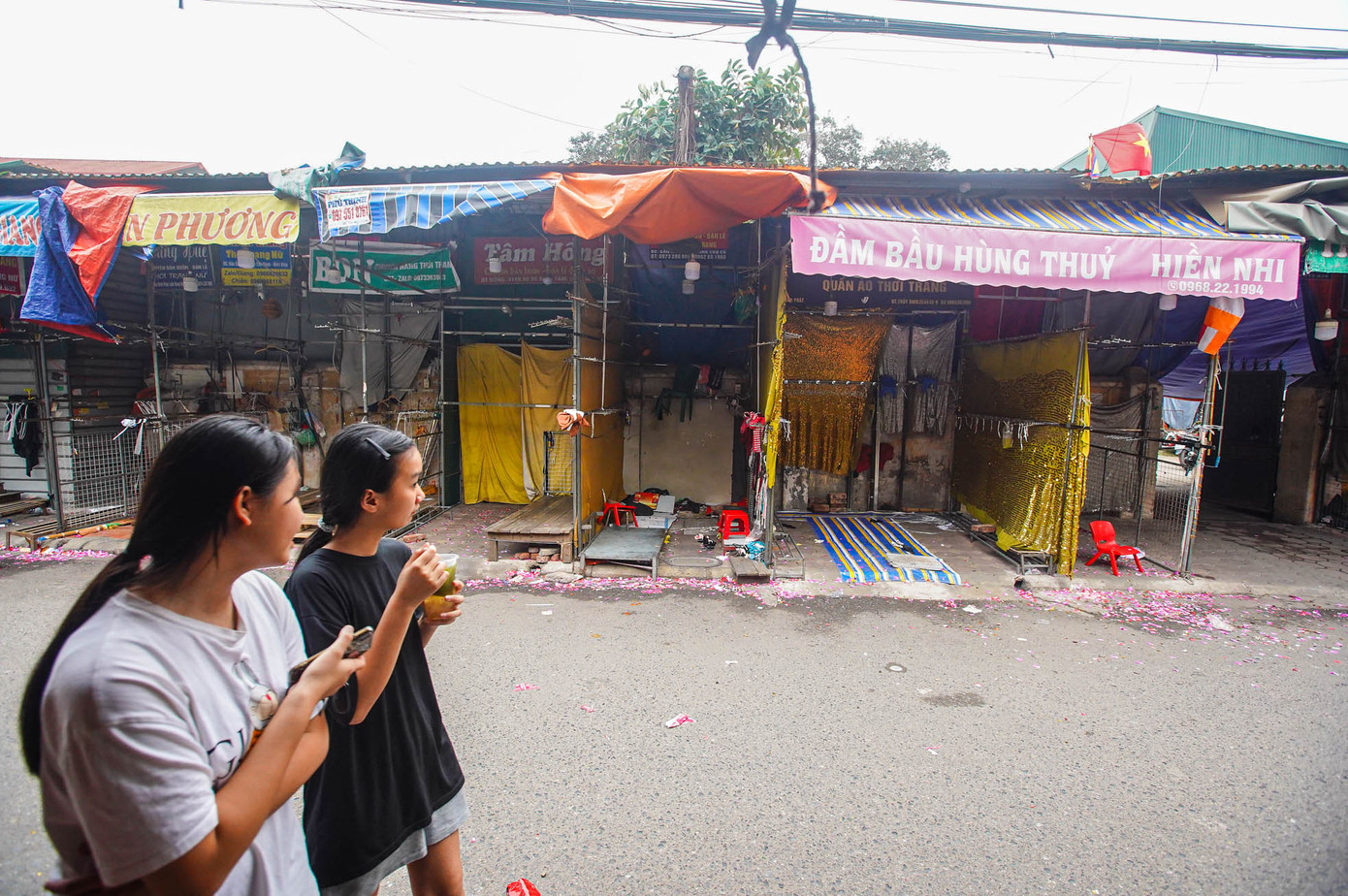 Hình ảnh hiếm có tại khu chợ Ninh Hiệp vốn sầm uất này.