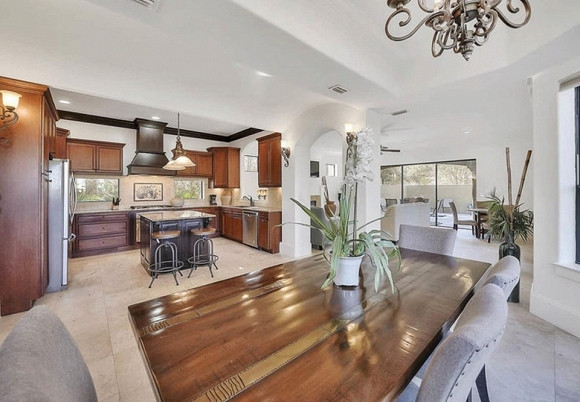 Biệt thự ven biển ở Mỹ của Hồng Ngọc được ông xã tặng có gì đặc biệt? ảnh 4