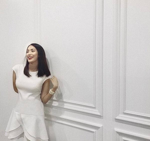 Bầu 7 tháng vẫn khoe ảnh bụng phẳng eo thon, Lan Khuê bị ‘tố’ sống ảo ảnh 1