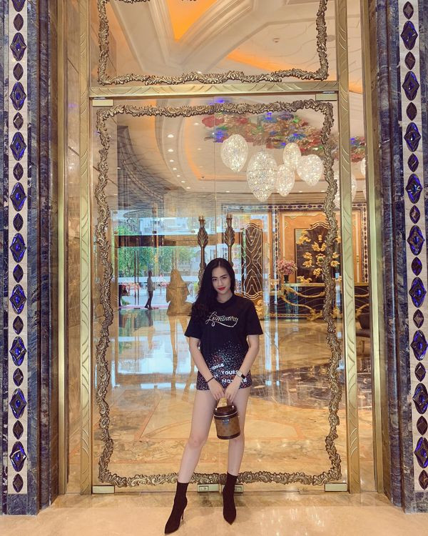 Hotgirl Sài thành bị đồn là bạn gái mới của Quang Hải diện bikini cực ‘nóng’ ảnh 2