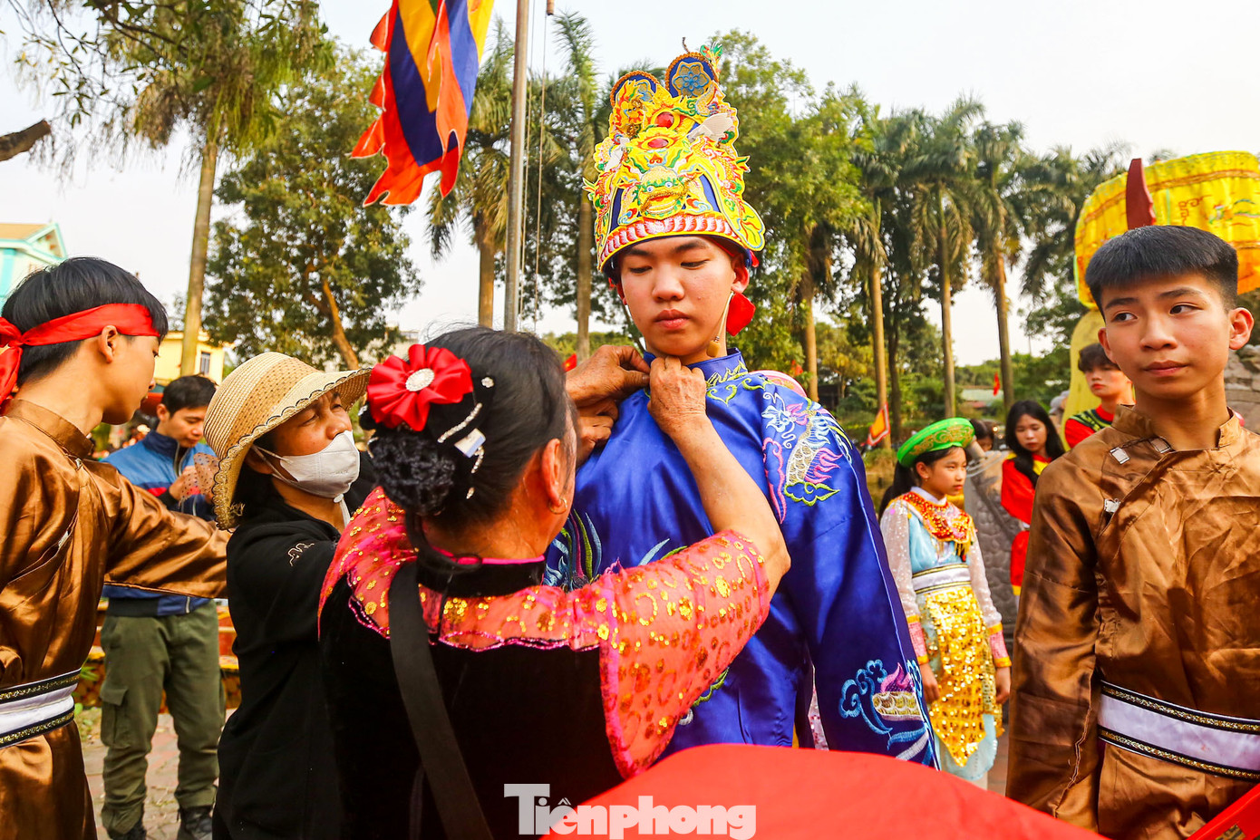 Trải qua 4 phần thi giữa phe Bắc và phe Hậu, lễ hội đã tìm được người xứng đáng làm phu quân của nữ tướng Lê Hoa là chàng trai đến từ phe Hậu.