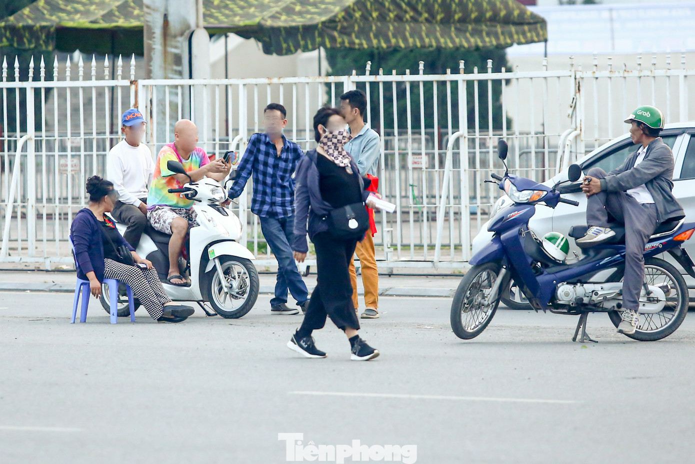 Người hâm mộ không còn mặn nồng với những trận đấu của ĐT Việt Nam, dân phe vé lo sốt vó.