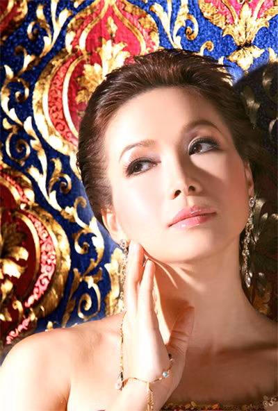 Hoa hậu Bùi Bích Phương