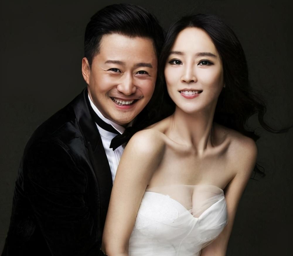 Ngô Kinh vướng scandal bạo hành vợ, đánh mất hình ảnh yêu vợ thương con. Ngô Kinh vướng scandal bạo hành vợ, đánh mất hình ảnh yêu vợ thương con.