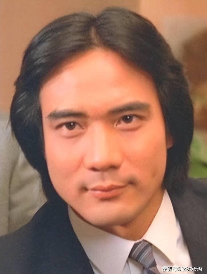 Từ Thiếu Cường tuổi trẻ hào hoa, tình trường rắc rối.