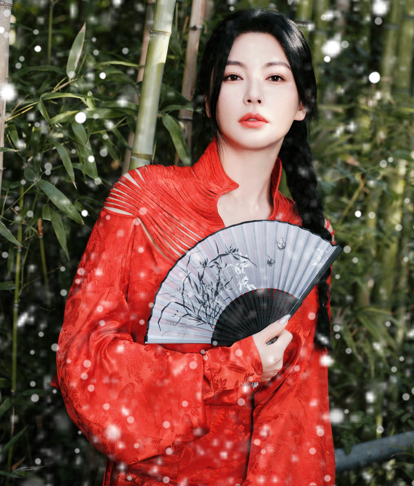 Mới đây, Trương Vũ Kỳ gây chú ý khi được đạo diễn Hong Kong Vương Tinh chọn đóng vai Đông Phương Bất Bại trong bộ phim điện ảnh Tiếu ngạo giang hồ: Đông Phương Bất Bại. Phim khai máy hồi tháng 1, nhưng hiện tại chưa có kế hoạch quay tiếp. Việc lựa chọn Trương Vũ Kỳ vào vai phản diện "bán nam bán nữ" nổi tiếng trong tiểu thuyết Kim Dung tạo nên nhiều ý kiến trái chiều.