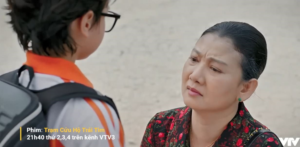 Bà Xinh đau lòng, hứa vẫn yêu thương cháu. Bà Xinh đau lòng, hứa vẫn yêu thương cháu.