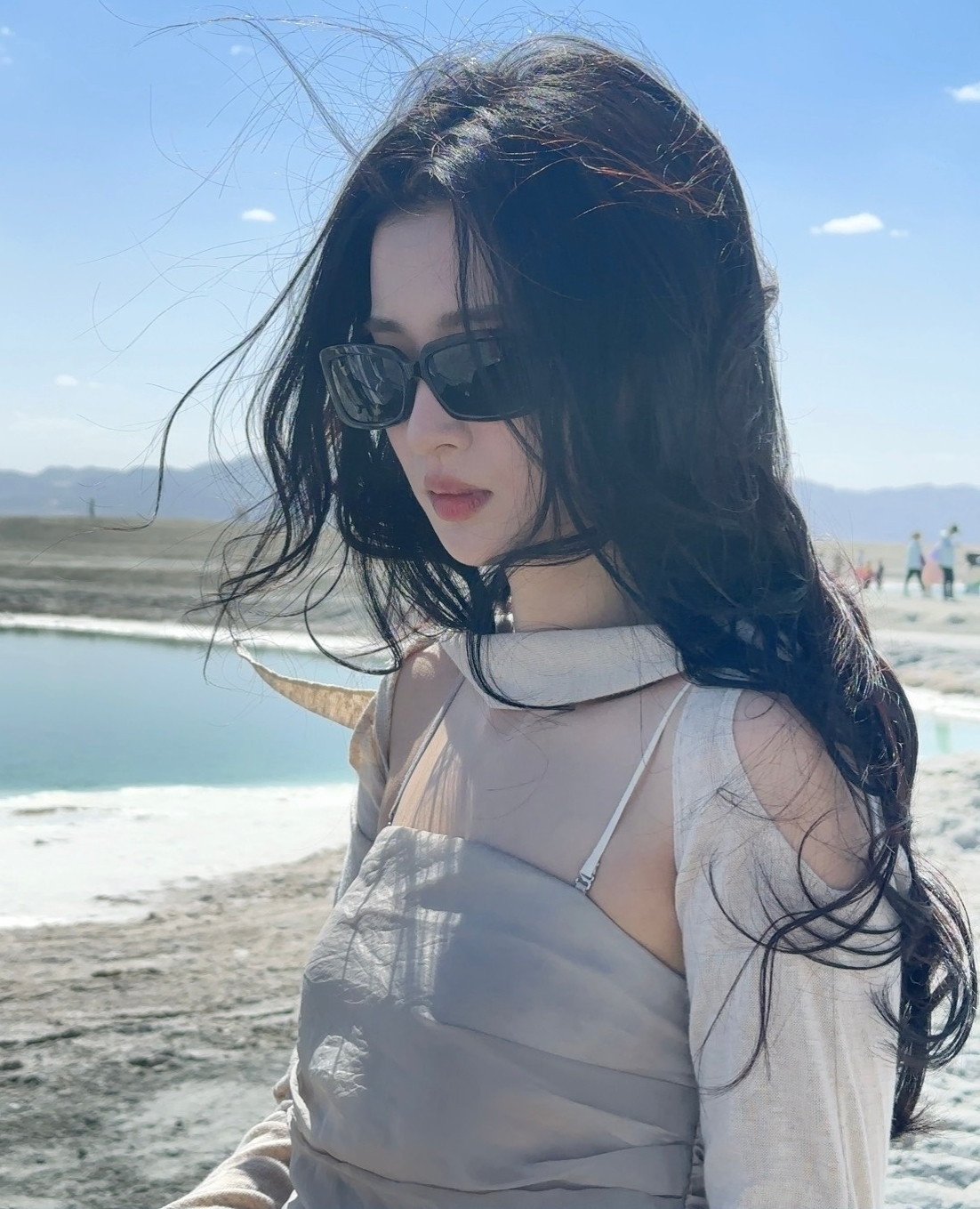 Khán giả cho rằng cô nên tích cực PR nhan sắc. Khán giả cho rằng cô nên tích cực PR nhan sắc.