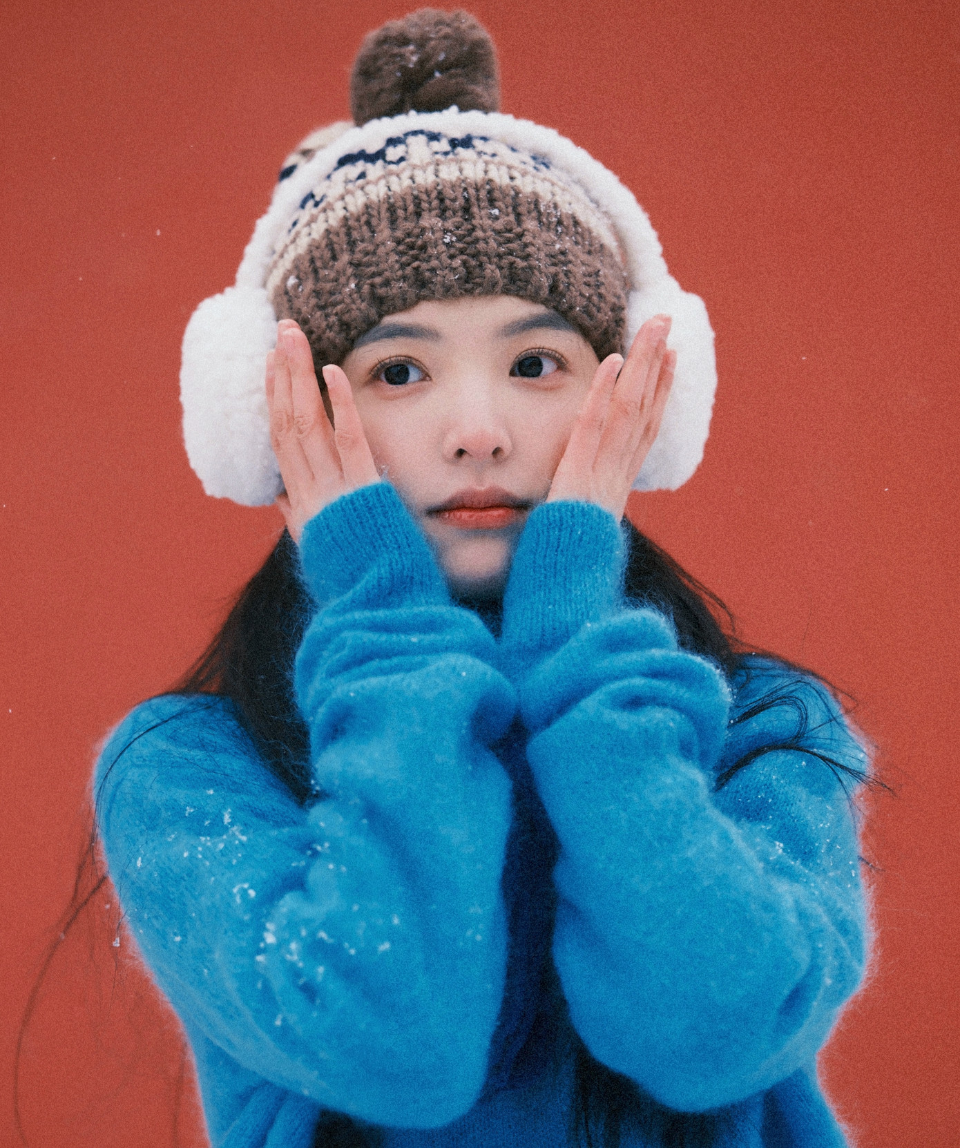 Sắp tới, khán giả gặp Chương Nhược Nam trong dự án Khó dỗ dành đóng cùng Bạch Kính Đình. Khó dỗ dành vốn có nguyên tác truyện tranh được hàng triệu khán giả Trung Quốc yêu thích, đứng top 1 trong những bộ tiểu thuyết ngôn tình hiện đại. Do đó, phim gây chú ý ngay từ khi mới quay. Với những hình ảnh được chụp tại trường quay, tạo hình và nhan sắc của Chương Nhược Nam được đánh giá khá giống với nữ chính Ôn Dĩ Phàm trong nguyên tác càng khiến người hâm mộ mong chờ.