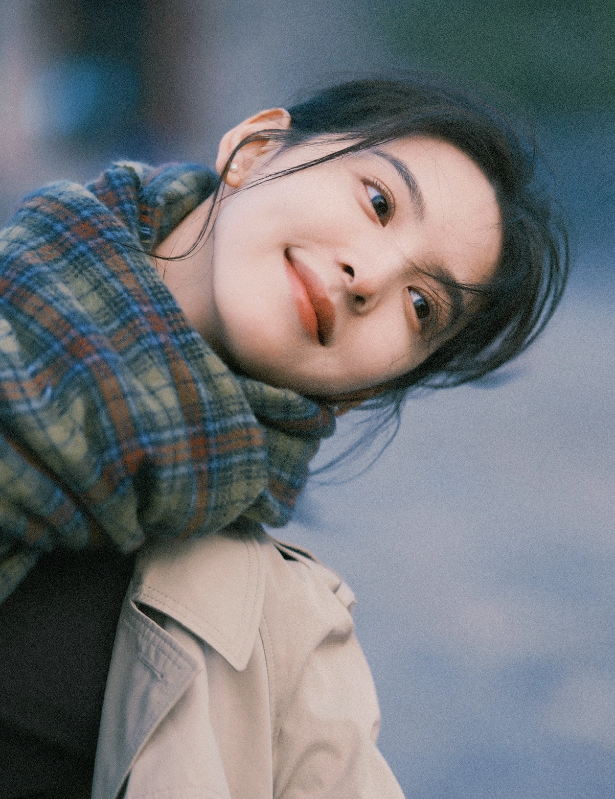 Chương Nhược Nam bắt đầu nổi tiếng từ năm 2018 sau khi thiếu gia nổi tiếng nhất Trung Quốc Vương Tư Thông nhấn theo dõi cô trên mạng xã hội. Lúc này, Chương Nhược Nam mới bước chân vào giới giải trí và chưa kịp nổi tiếng. Trước đó, cô chỉ làm người mẫu ảnh cho một số cửa hàng trang phục. Tuy nhiên, việc được Vương Tử Thông, con trai tỷ phú từng giàu nhất Trung Quốc Vương Kiện Lâm yêu thích giúp Chương Nhược Nam bỗng chốc nổi tiếng chỉ sau một đêm.