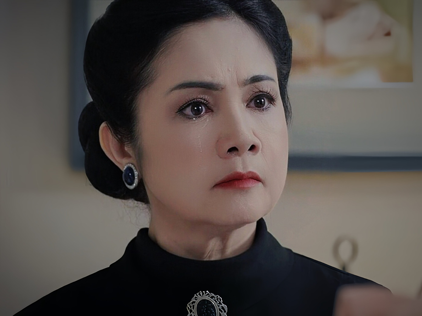 NSND Thu Hà vai mẹ Hạ Lan sang trọng, thông minh, tỉnh táo, sâu sắc. Nữ diễn viên diễn bằng mắt rất tốt. NSND Thu Hà vai mẹ Hạ Lan sang trọng, thông minh, tỉnh táo, sâu sắc. Nữ diễn viên diễn bằng mắt rất tốt.