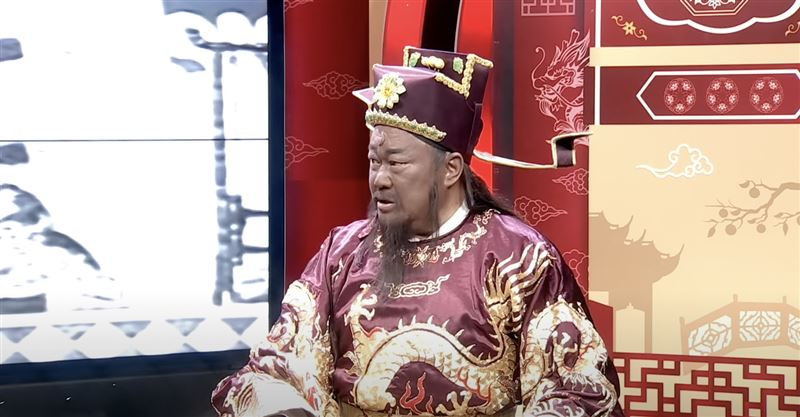 Hình ảnh mới nhất của Bao Thanh Thiên Kim Siêu Quần ở tuổi 73. Hình ảnh mới nhất của Bao Thanh Thiên Kim Siêu Quần ở tuổi 73.