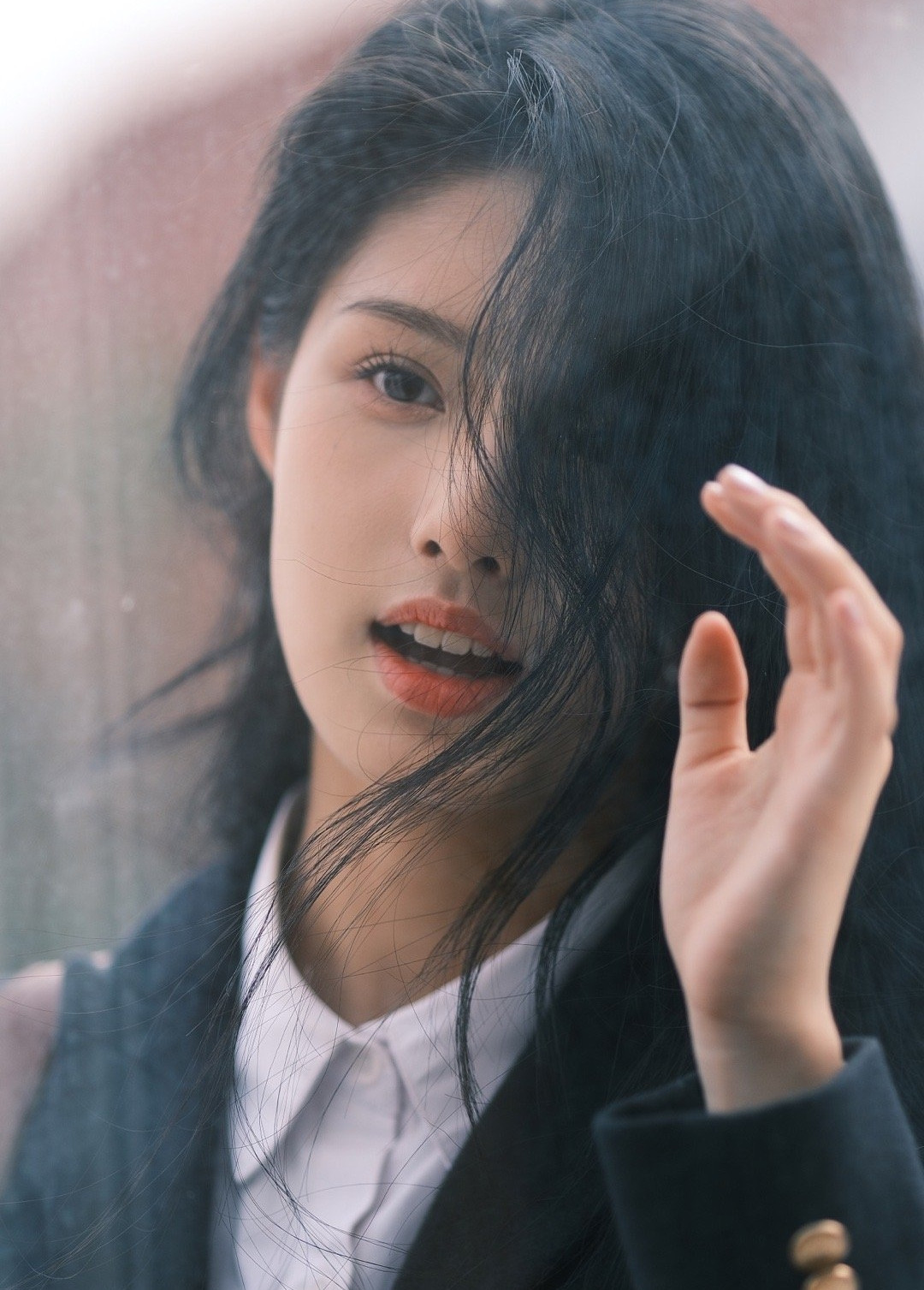 Năm 2022, cô thể hiện vai Bạch Lang Hoa trong Thả thí thiên hạ, sư muội của nữ chính Bạch Phong Tịch (Triệu Lộ Tư đóng) và cũng nhận được đánh giá cao của khán giả. Ngoài ra, Ngải Mễ còn đóng vai nhí trong các phim Thiếu niên ca hành (tiểu thần y), Hộc Châu phu nhân (Tát Lị Á), Trường phong độ (vai nha hoàn Ấn Hồng), Vân Chi Vũ, Vi hữu ám hương lai. Hiện tại, Ngải Mễ là ngôi sao nhí ăn khách tại Trung Quốc khi liên tiếp tham gia các dự án như Đại mộng quy ly, Tiên đài hữu thụ, Mặc vũ vân gian.