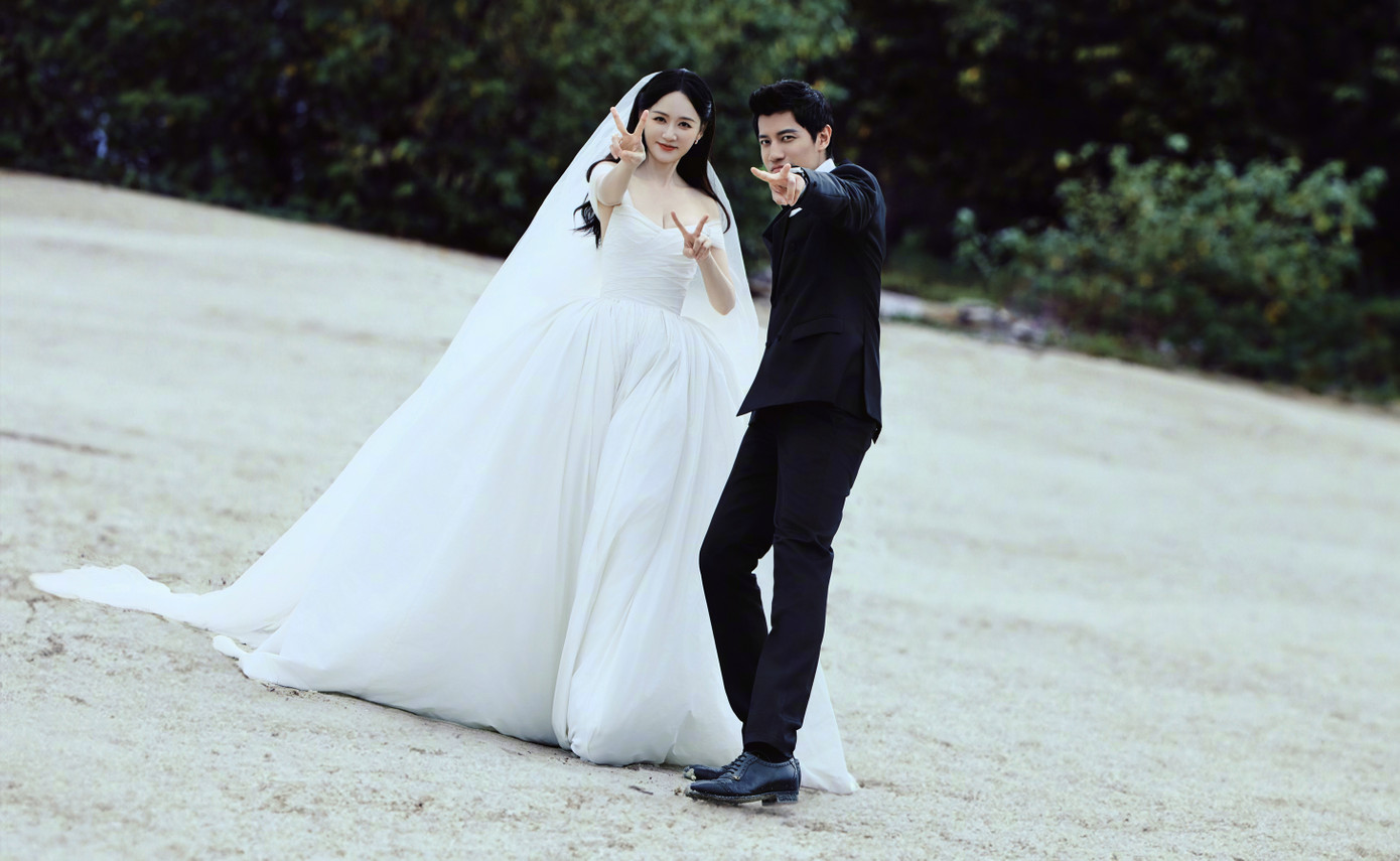 Tuy nhiên, lúc đầu khán giả cho rằng Tăng Vỹ Xương là người đào hoa, anh thậm chí còn bị đào bới thông tin có quan hệ với gái quán bar và đã có con riêng. Vì vậy, người hâm mộ lo lắng cho Trần Kiều Ân, ra sức phản đối mối tình này, kêu gọi nữ diễn viên hãy tỉnh táo. Trong khi đó, công chúng cho rằng cả hai chỉ đang diễn xuất vì hiệu quả của chương trình. Không ai đặt niềm tin vào mối tình có cách biệt tuổi tác và gia thế như vậy. Tuy nhiên, lúc đầu khán giả cho rằng Tăng Vỹ Xương là người đào hoa, anh thậm chí còn bị đào bới thông tin có quan hệ với gái quán bar và đã có con riêng. Vì vậy, người hâm mộ lo lắng cho Trần Kiều Ân, ra sức phản đối mối tình này, kêu gọi nữ diễn viên hãy tỉnh táo. Trong khi đó, công chúng cho rằng cả hai chỉ đang diễn xuất vì hiệu quả của chương trình. Không ai đặt niềm tin vào mối tình có cách biệt tuổi tác và gia thế như vậy.