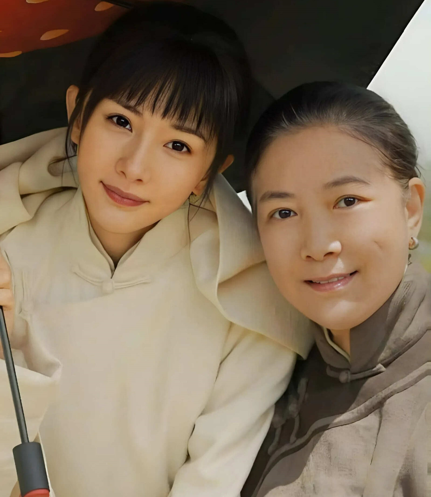 Dương Mịch bị chê làm gái quê cũng phải đẹp. Dương Mịch bị chê làm gái quê cũng phải đẹp.