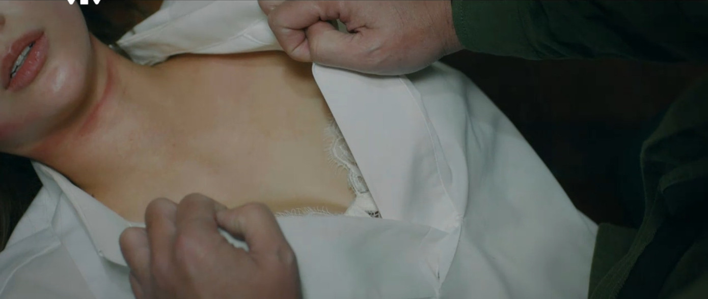 Mai Dương mải mê làm anh hùng chính nghĩa mà quên đi an toàn của bản thân. Mai Dương mải mê làm anh hùng chính nghĩa mà quên đi an toàn của bản thân.