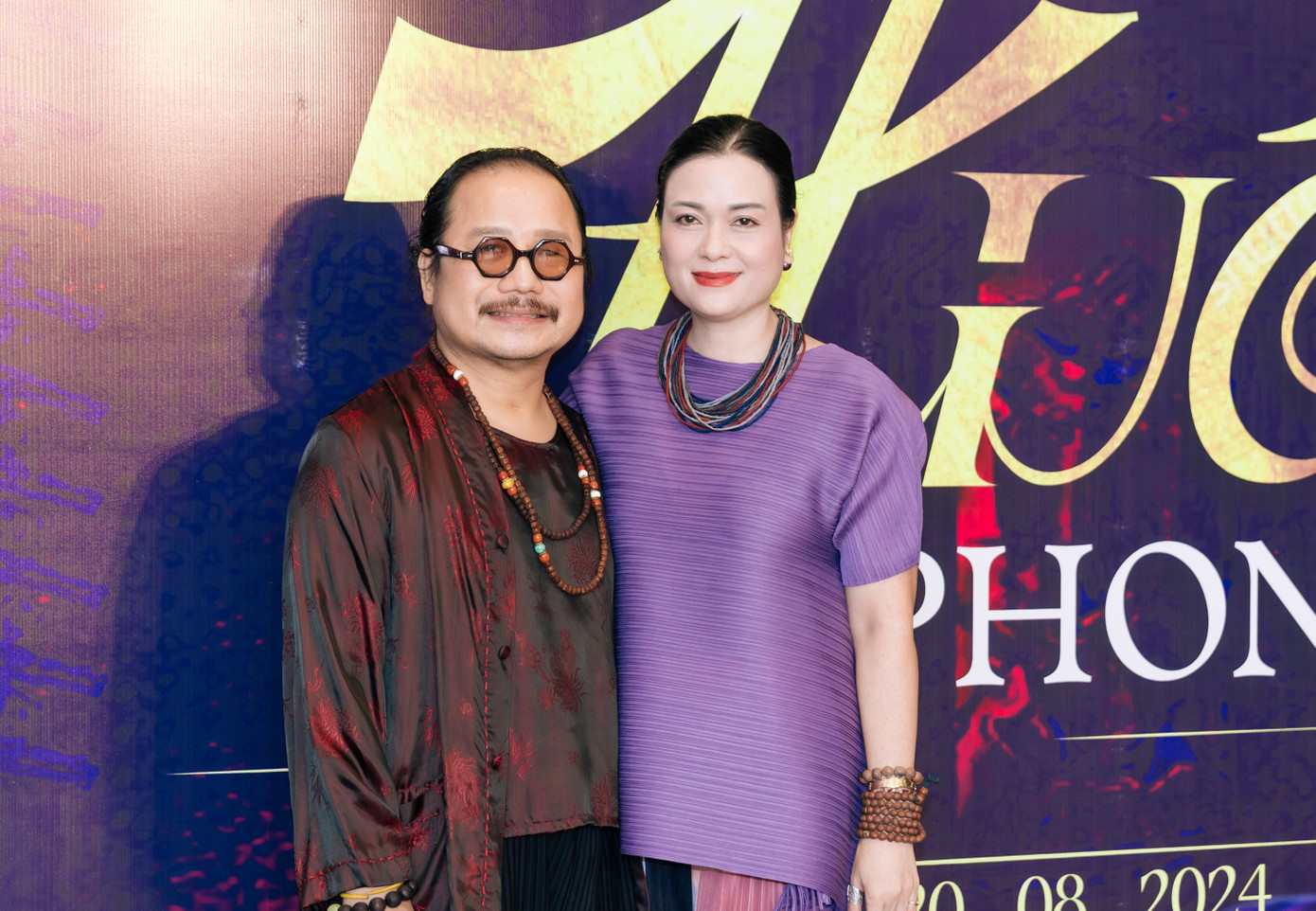 Nghệ sĩ saxophone Trần Mạnh Tuấn và bà xã Kiều Đàm Linh tới tham gia sự kiện. Nghệ sĩ saxophone Trần Mạnh Tuấn và bà xã Kiều Đàm Linh tới tham gia sự kiện.