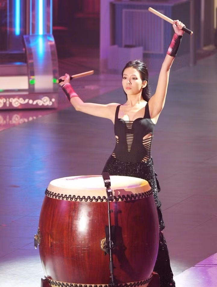 Lương Gia Oánh nổi bật với làn da nâu săn chắc, cô yêu thích các hoạt động thể thao ngoài trời. Trả lời phỏng vấn sau cuộc thi, Á hậu 1 cho biết cô không tiếc nuối vì chỉ xếp thứ hai bởi mỗi người có vẻ đẹp riêng và cô tự đánh giá phần trình diễn của bản thân 100 điểm, đồng thời hài lòng với phần thi đánh trống của mình. Lương Gia Oánh nổi bật với làn da nâu săn chắc, cô yêu thích các hoạt động thể thao ngoài trời. Trả lời phỏng vấn sau cuộc thi, Á hậu 1 cho biết cô không tiếc nuối vì chỉ xếp thứ hai bởi mỗi người có vẻ đẹp riêng và cô tự đánh giá phần trình diễn của bản thân 100 điểm, đồng thời hài lòng với phần thi đánh trống của mình.