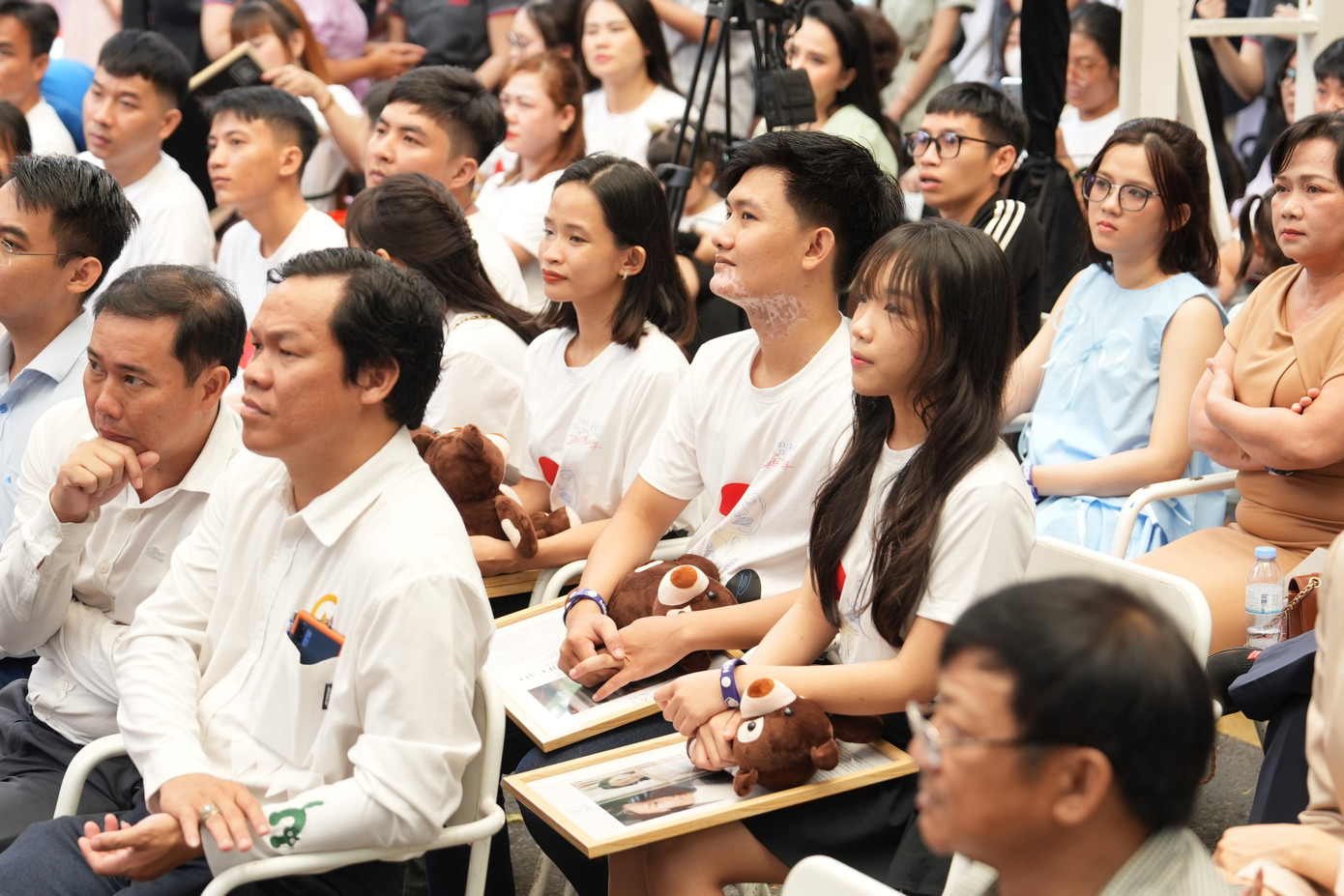 Những bệnh nhân tượng trưng cho ý chí, sự dũng cảm đối mặt với bệnh tật. Những bệnh nhân tượng trưng cho ý chí, sự dũng cảm đối mặt với bệnh tật.