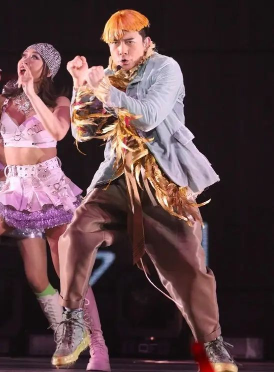 Phong cách của Quách Phú Thành bị chê xấu. Phong cách của Quách Phú Thành bị chê xấu.