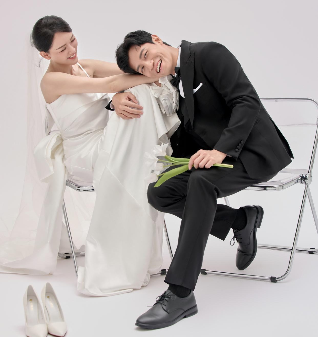 Trần Kiều Ân sinh năm 1979. Cô từng được mệnh danh là "nữ hoàng phim thần tượng" Đài Loan (Trung Quốc) sau thành công của các dự án Hoàng tử ếch, Định mệnh anh yêu em. Ngoài ra, Trần Kiều Ân còn tham gia các tác phẩm nổi tiếng như Tiếu ngạo giang hồ, Vẫn cứ thích em, Đẳng cấp quý cô, Nữ nhân của vua, Cẩm Tú Duyên hoa lệ mạo hiểm... Thời gian gần đây, nữ diễn viên gây ấn tượng với khán giả khi thể hiện vai mẹ kế mưu mô độc ác trong phim cổ trang Mặc vũ vân gian.