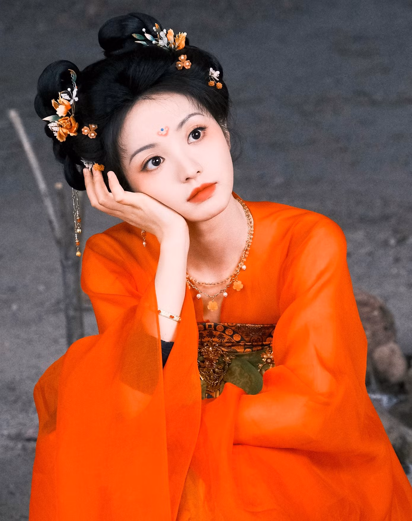Còn Điền Hi Vi lại được đánh giá cao khi có bài phát biểu thể hiện tham vọng trong nghề nghiệp: "Trong tương lai hy vọng iQiYi tạo ra nhiều tác phẩm ngày càng tốt và chắc chắn tôi là một trong những người sáng tạo xuất sắc".