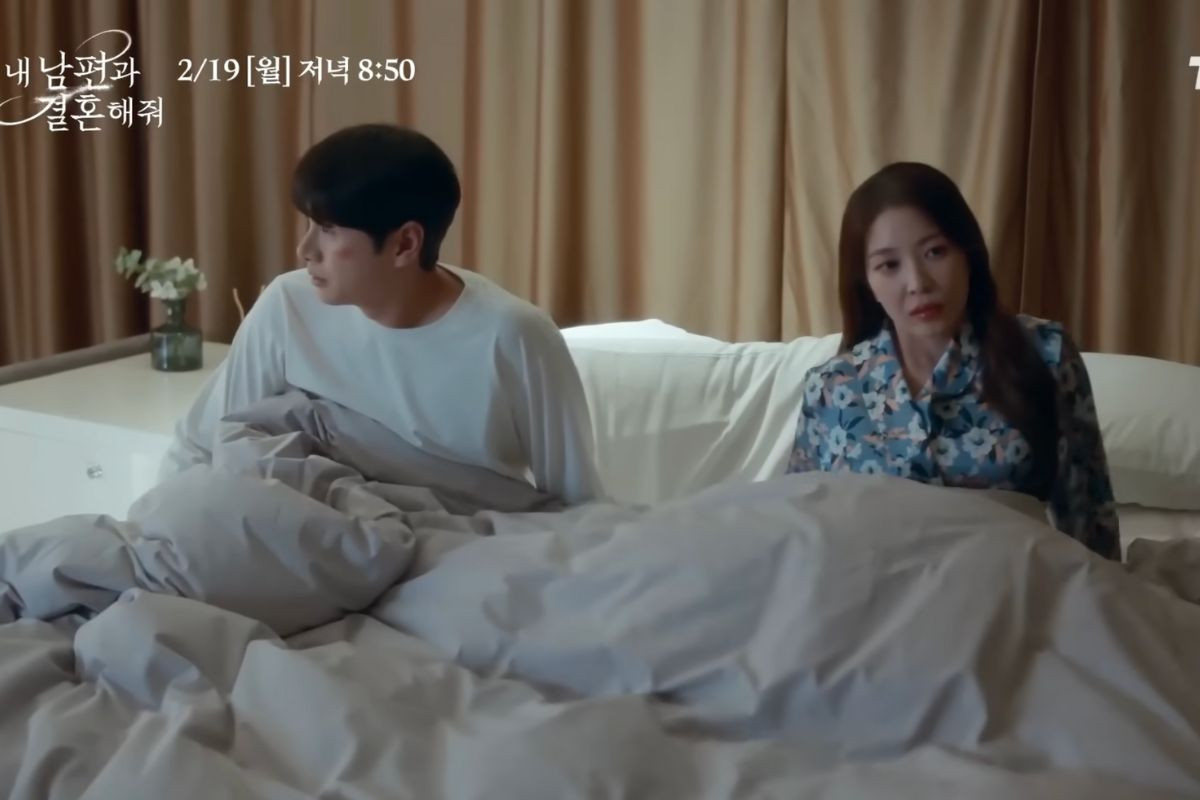 Nam phụ xấu xa Park Min Hwan có quan hệ tình dục với cả hai nhân vật nữ trong phim.