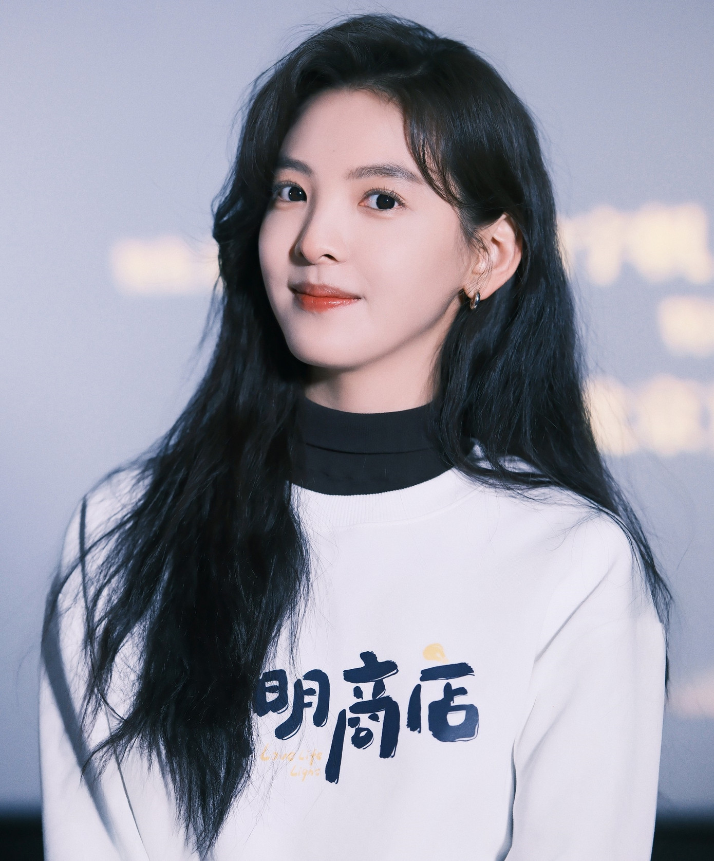 QQ đánh giá Chương Nhược Nam mang vẻ đẹp trong sáng, đáng yêu.