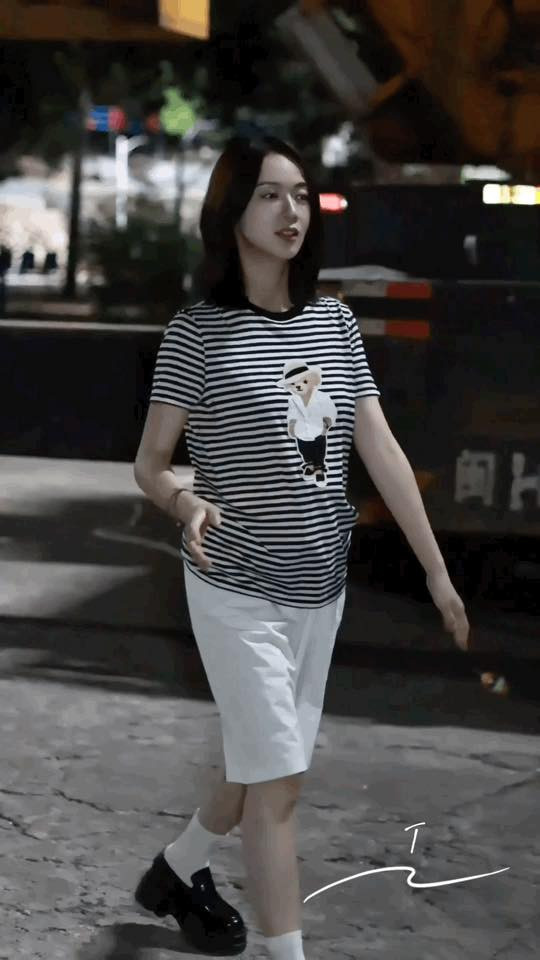 Ngô Cẩn Ngôn bị nghi đã mang thai nên cưới vội.