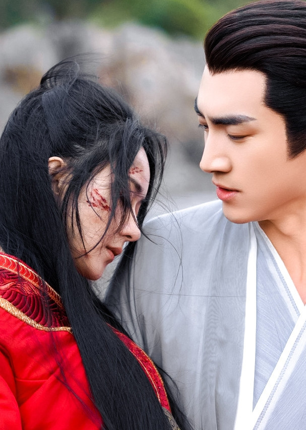 Lâm Canh Tân và Triệu Lệ Dĩnh tái hợp sau 7 năm tạo nên Dữ phượng hành bùng nổ trên màn ảnh. Lâm Canh Tân và Triệu Lệ Dĩnh tái hợp sau 7 năm tạo nên Dữ phượng hành bùng nổ trên màn ảnh.