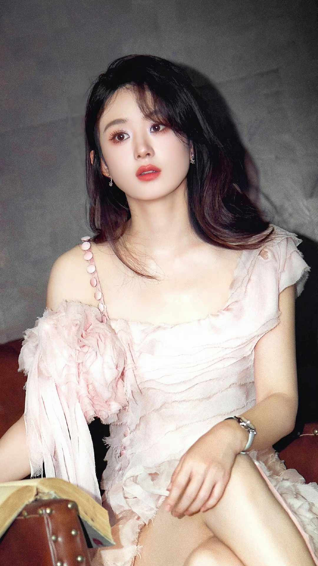 Triệu Lệ Dĩnh đang có sự nghiệp thăng tiến, danh tiếng tốt với khán giả. Triệu Lệ Dĩnh đang có sự nghiệp thăng tiến, danh tiếng tốt với khán giả.