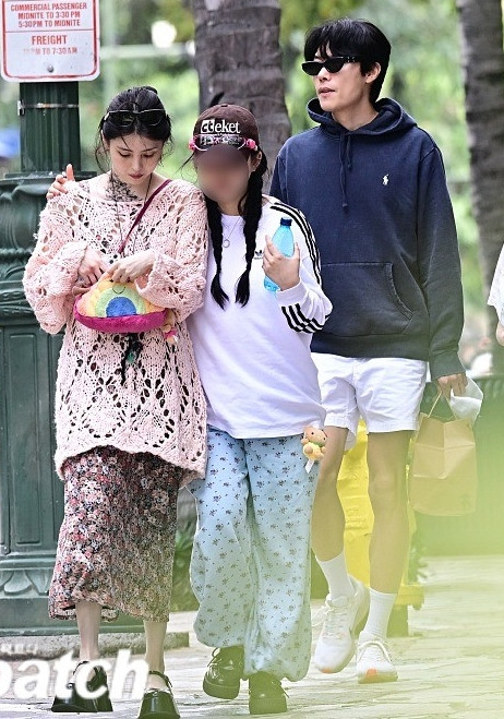 Han So Hee mất 100.000 người theo dõi, bị đối tác cắt hợp đồng sau khi lộ tin hẹn hò với Ryu Jun Yeol.