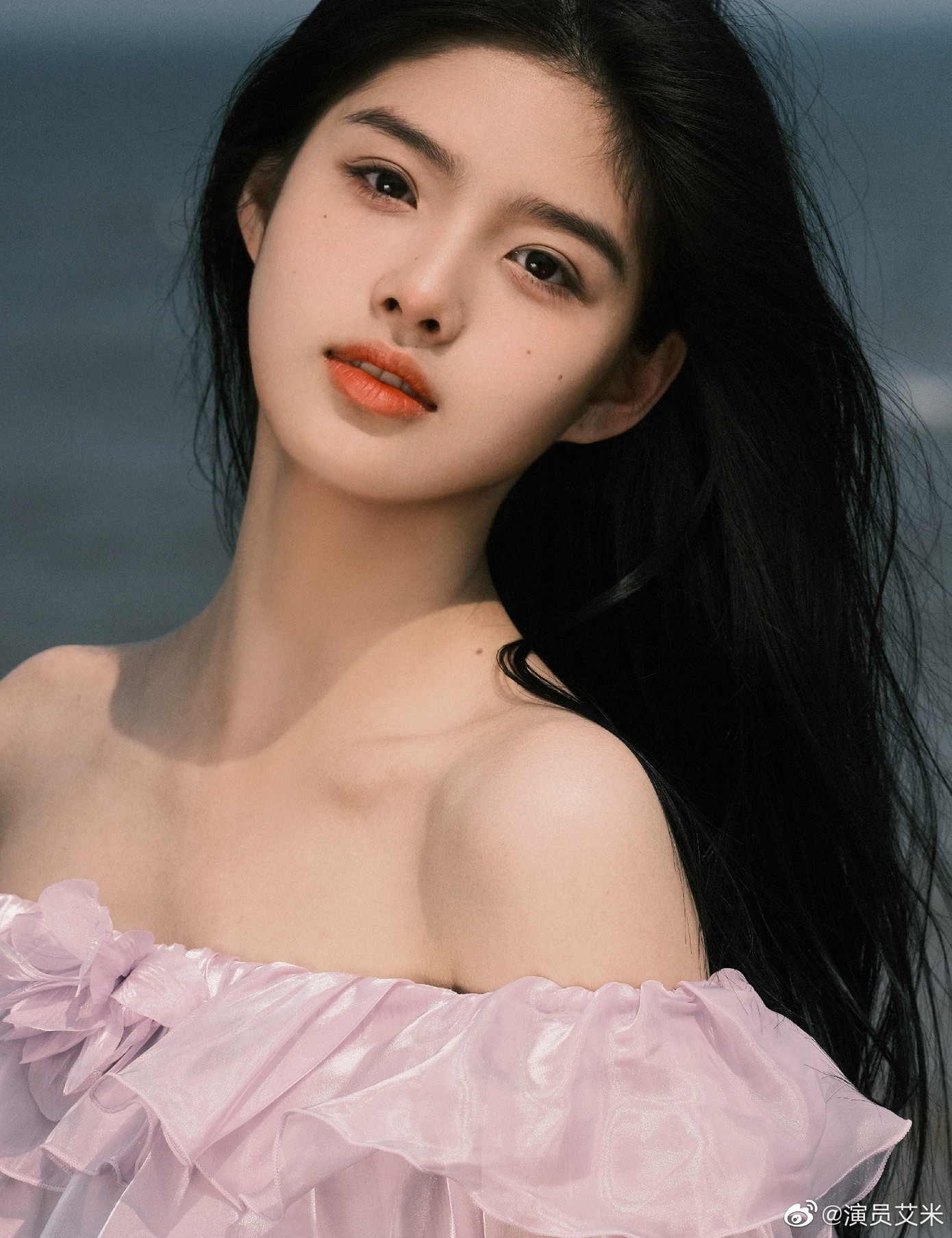 Năm 2022, cô thể hiện vai Bạch Lang Hoa trong Thả thí thiên hạ, sư muội của nữ chính Bạch Phong Tịch (Triệu Lộ Tư đóng) và cũng nhận được đánh giá cao của khán giả. Ngoài ra, Ngải Mễ còn đóng vai nhí trong các phim Thiếu niên ca hành (tiểu thần y), Hộc Châu phu nhân (Tát Lị Á), Trường phong độ (vai nha hoàn Ấn Hồng), Vân Chi Vũ, Vi hữu ám hương lai. Hiện tại, Ngải Mễ là ngôi sao nhí ăn khách tại Trung Quốc khi liên tiếp tham gia các dự án như Đại mộng quy ly, Tiên đài hữu thụ, Mặc vũ vân gian.