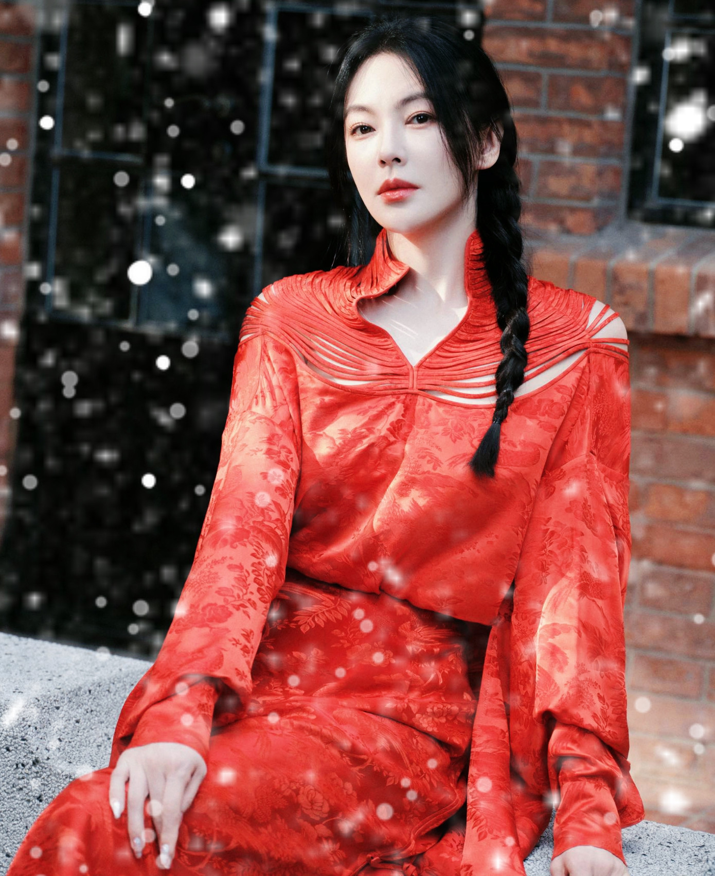 Mới đây, Trương Vũ Kỳ gây chú ý khi được đạo diễn Hong Kong Vương Tinh chọn đóng vai Đông Phương Bất Bại trong bộ phim điện ảnh Tiếu ngạo giang hồ: Đông Phương Bất Bại. Phim khai máy hồi tháng 1, nhưng hiện tại chưa có kế hoạch quay tiếp. Việc lựa chọn Trương Vũ Kỳ vào vai phản diện "bán nam bán nữ" nổi tiếng trong tiểu thuyết Kim Dung tạo nên nhiều ý kiến trái chiều.