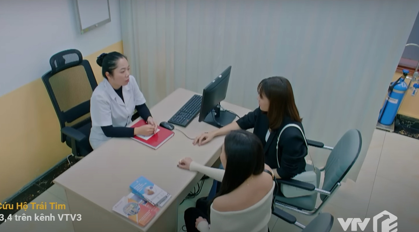 Tình tiết bác sĩ đồng lõa với Nghĩa để lừa dối Ngân Hà bị cho là thiếu thực tế. Tình tiết bác sĩ đồng lõa với Nghĩa để lừa dối Ngân Hà bị cho là thiếu thực tế.