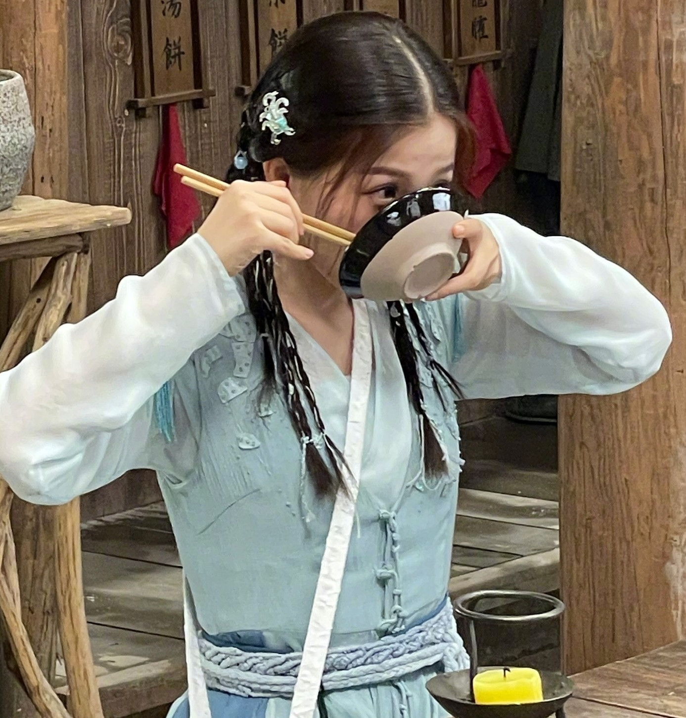 Cảnh quay của phim giả khiến khán giả khó chịu khi thưởng thức tác phẩm.