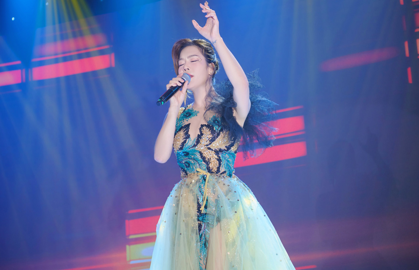 Nữ ca sĩ Thu Phương được khán giả yêu thích nhờ show Chị đẹp đạp gió rẽ sóng. Nữ ca sĩ Thu Phương được khán giả yêu thích nhờ show Chị đẹp đạp gió rẽ sóng.